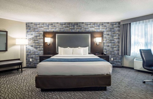 Pointe Claire Hotel | Comfort Inn Montréal Aéroport