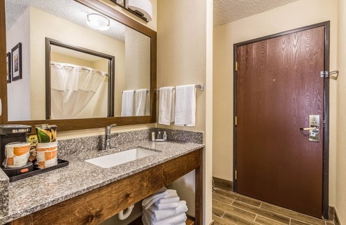 Norwalk Hotel | Comfort Inn Norwalk - Sandusky
