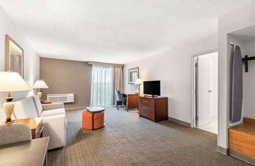 Lake Ariel Hotel | Comfort Inn Pocono Lakes Region