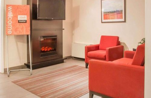 Fort Gary Hotel | Comfort Inn South