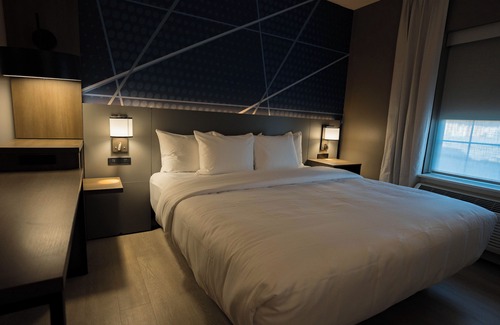 Decatur Hotel | Comfort Inn & Suites River City Decatur