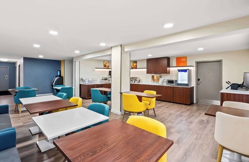 South Salt Lake Hotel | Comfort Inn & Suites Salt Lake City I-80 I-15 Downtown