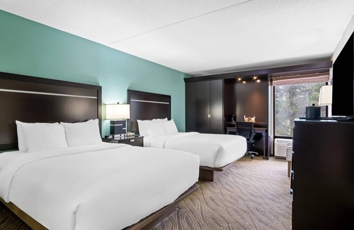 Cadillac Hotel | Comfort Inn
