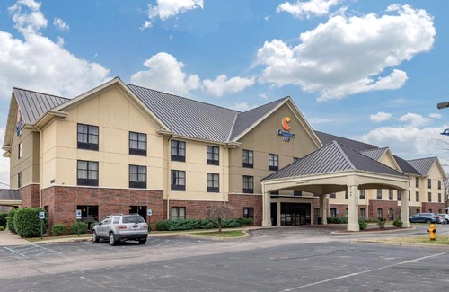 Shively Hotel | Comfort Inn