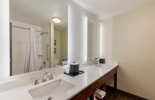 Loveland Hotel | Comfort Suites Loveland