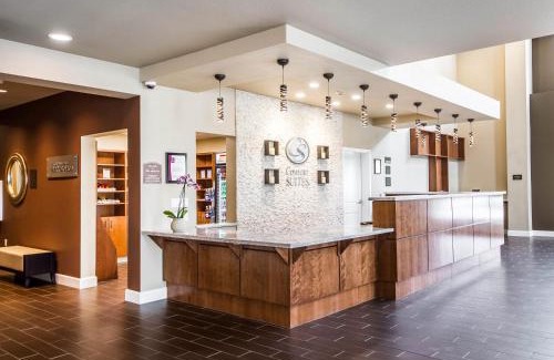 Woodland Hotel | Comfort Suites Woodland - Sacramento Airport