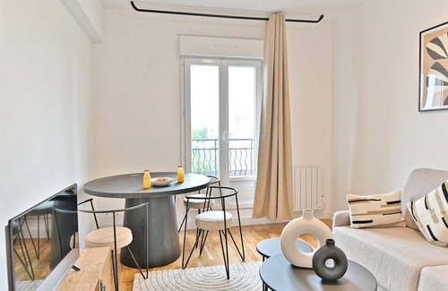 Montreuil Apartment | Comfortable 2-room apartment in Paris - II