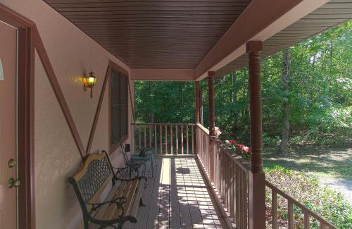 Columbus House | Comfortable 4-Bed Chalet Near Tiec, Pets Welcome