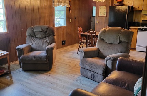 Nevis Cabin | Comfortable & clean cabin on beautiful 3rd Crow Wing Lake in Hubbard County MN.