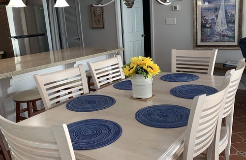 Garden City Condo | Comfortable, Pristine, Newly-Remodeled 3 Bed/3 Bath Condo on the Ocean