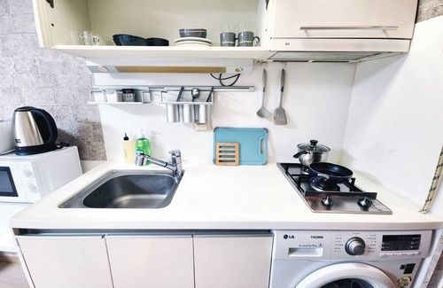 Yeoksam Apartment | "Comfortable Stay Near Gangnam Station- Great Location&Easy Access!"