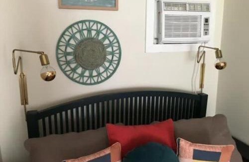 Freetown - Port Rico Apartment | Comfortable Tiny Home