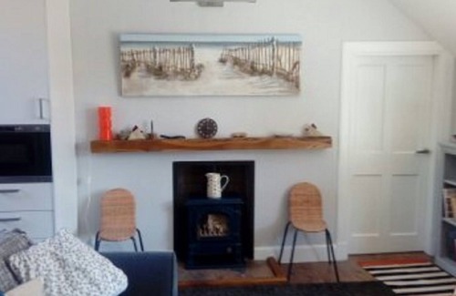 Peebles Apartment | Comfortable town pad with a river view
