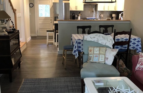 Oak Bluffs Cottage | Completely renovated, air conditioned cottage close to the beach. Dog friendly.