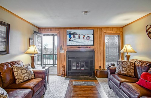 Snowshoe Condo | Condo ∙ 2 bedrooms ∙ 7 guests