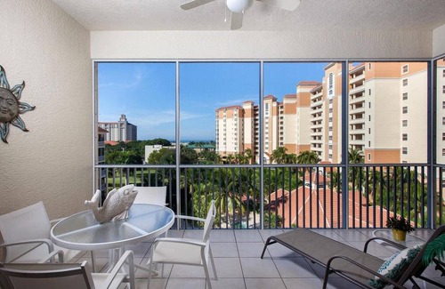 Vanderbilt Beach Condo | Condo ∙ 3 bedrooms ∙ 6 guests