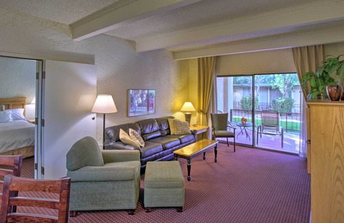 Inner Circle Condo | Condo w/ Pool Access - Walk to Salt River Fields!