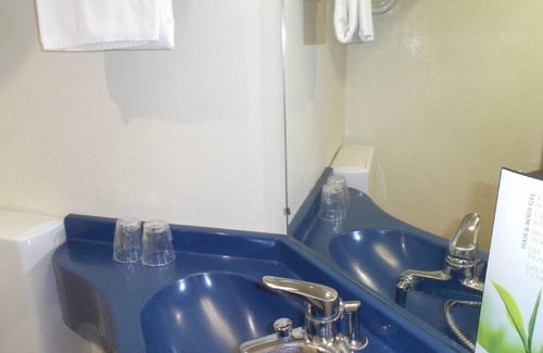 La Penne-sur-Huveaune Hotel | Contact Hôtel Marseille Aubagne