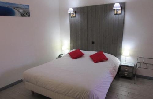 Saintes Hotel | Contact Hotel de France