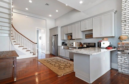 Saint Roch House | Cool Voodoo Art Pad- 4br near the Marigny!