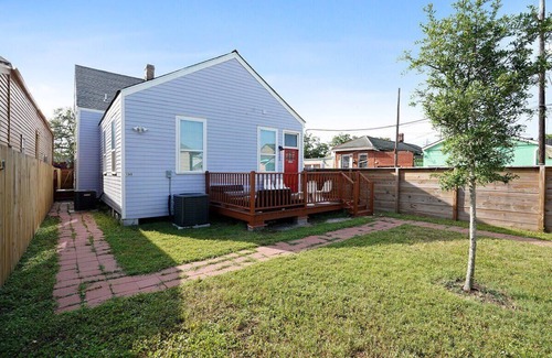 Saint Roch House | Cool Voodoo Art Pad- 4br near the Marigny!