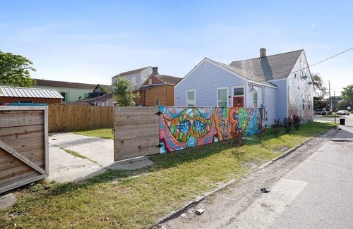 Saint Roch House | Cool Voodoo Art Pad- 4br near the Marigny!