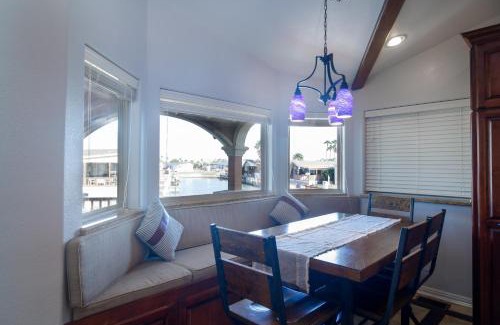 Port Isabel House | Copper Bottomed Waterfront Cottage Bring the family Please see Manager Info before booking