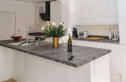 Barnsley Cottage | Copper Coin
