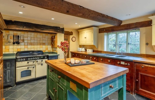Ashton Under Hill Cottage | Coppice House - Pet Friendly near Broadway