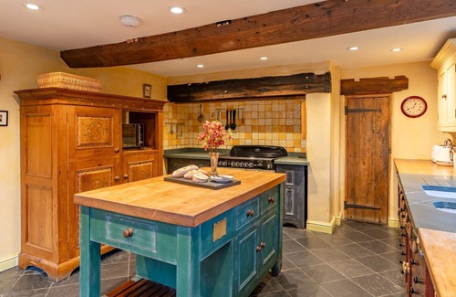 Ashton Under Hill Cottage | Coppice House - Pet Friendly near Broadway