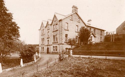 Rothbury Hotel | Coquetvale Hotel