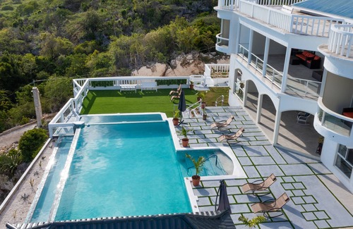 Treasure Beach House | Coral Bay Chateau - Luxury Villa in Treasure Beach