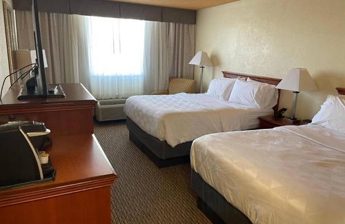 East Haven  Rutland County Hotel | Cortina Inn