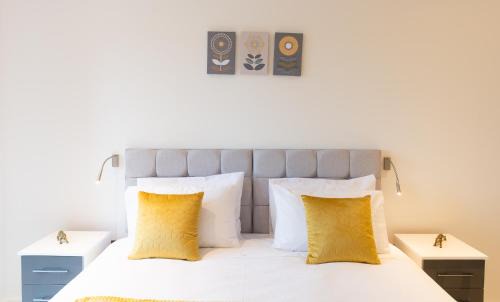St Albans Apartment | Cosy 1 Bed Apartment in Centre of St Albans - FREE Parking - 5 min walk to St Albans city centre & Railway station - Big Savings on Longer Stays!