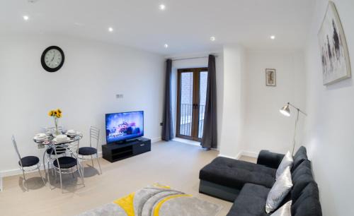 St Albans Apartment | Cosy 1 Bed Apartment in Centre of St Albans - FREE Parking - 5 min walk to St Albans city centre & Railway station - Big Savings on Longer Stays!