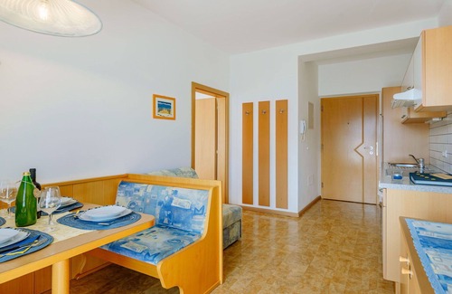 Andriano Apartment | Cosy apartment for 4 people with WIFI, pool, TV and patio