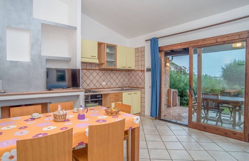 Sant'Elmo House | Cosy apartment in villa for 6 people with A/C, TV, terrace and pets allowed