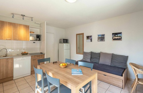 Saumur House | Cosy apartment in villa for 5 people with internet, pool, TV, terrace and pets allowed