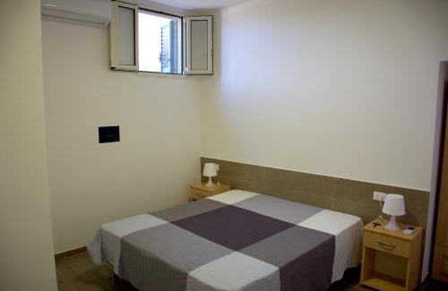Montincello Apartment | Cosy apartment with terrace and garden in Vieste 40 m²