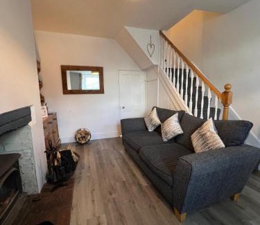 Carlisle House | Cosy Cumbrian Cottage King Size Bed 6 Miles from M6