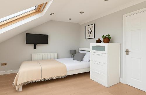 Acton Apartment | Cosy Double Room in Acton