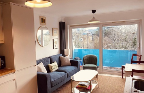 Chiswick Riverside Apartment | Cosy flat in the heart of Chiswick