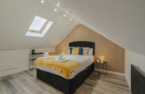 Enfield Highway Apartment | Cosy Flat Sleeps 5 -Links to Central London - Flat 3