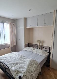 South Norwood Apartment | Cosy ground floor flat close to train & bus routes