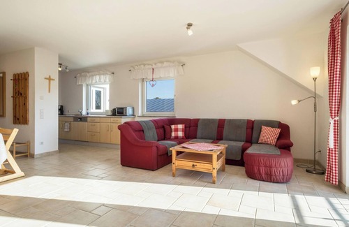Goppertsweiler Apartment | Cosy Holiday Apartment “Romanshorn” on Farm near Lake Constance