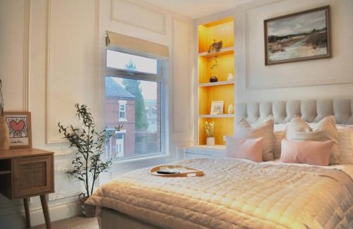Warrington House | Cosy Renovated House in Warrington
