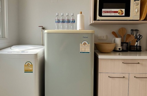 Ekkamai Apartment | Cosy Studio with City View