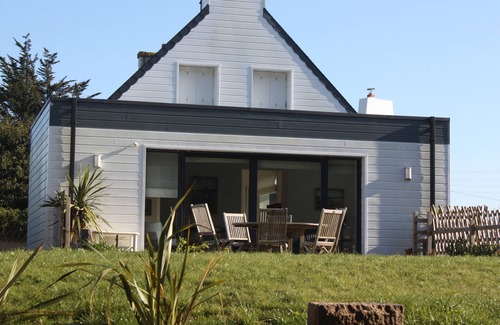 Pleumeur-Bodou House | Côte de Granit Rose 100 m from a sandy beach house renovated in 2016