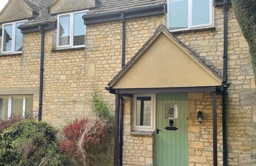 Northleach House | Cotswold Holiday Accommodation in beautiful Northleach