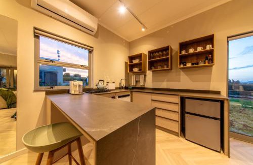 Simondium Ski Chalet | Cottage 1 - Leo Sky Farm